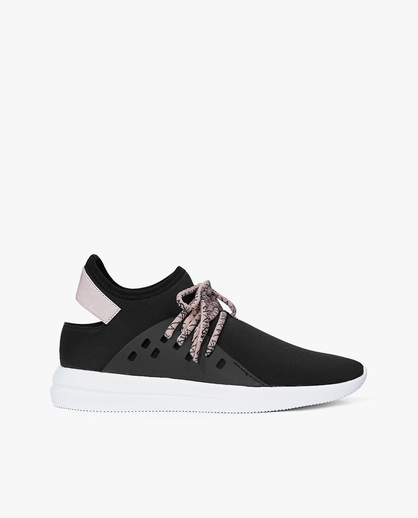 Giày sneaker nữ Heel Hollow