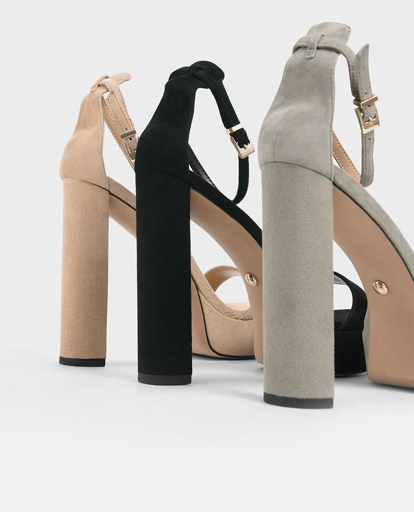 CHARLES & KEITH - Giày sandals cao gót hở mũi đế trụ Satin Platform