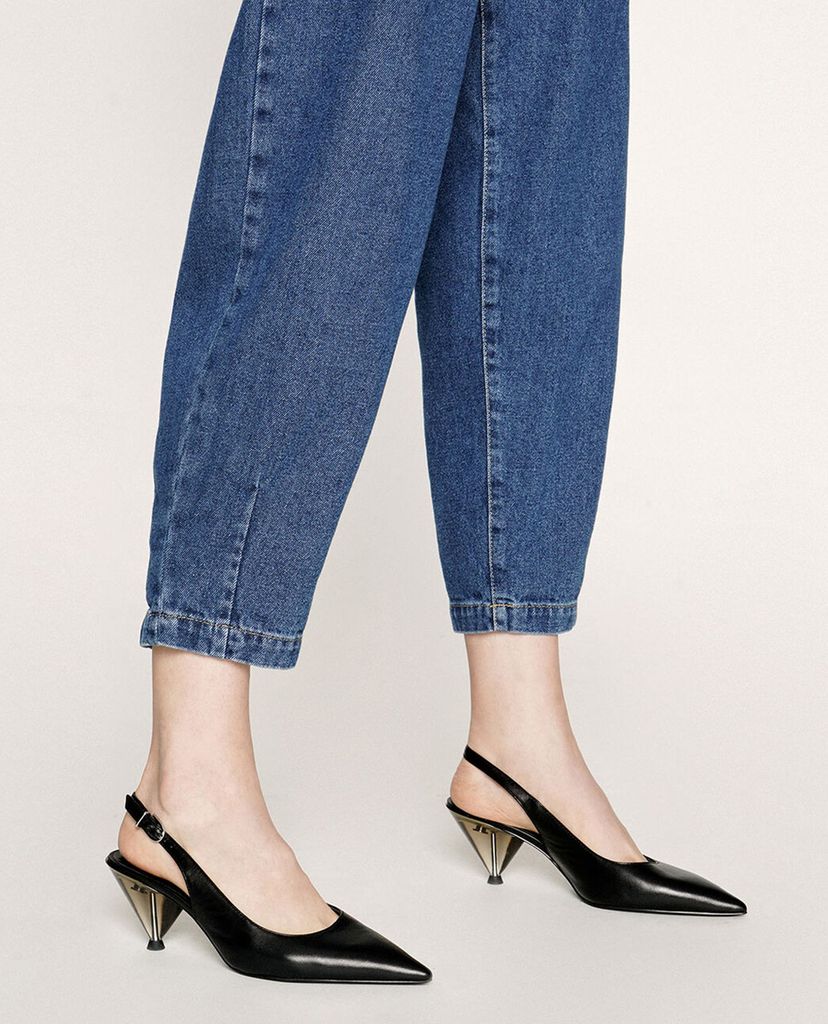 CHARLES & KEITH - Giày cao gót mũi nhọn Leather Cone
