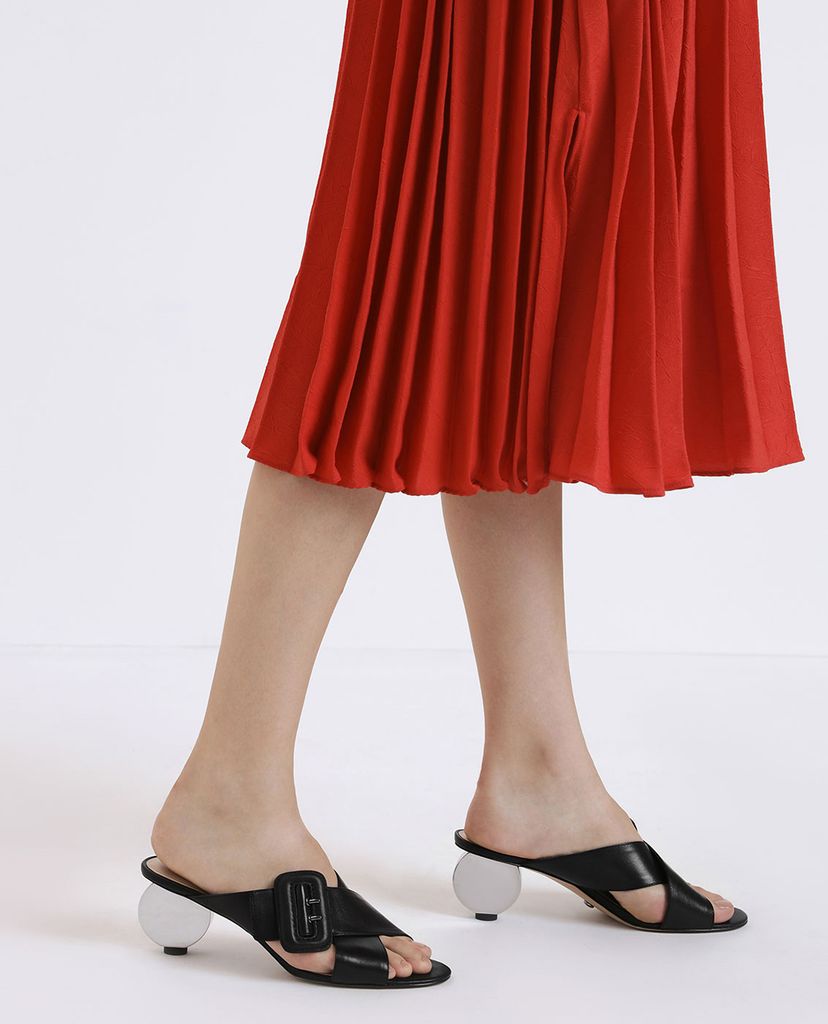CHARLES & KEITH - Giày cao gót quai chéo Sculptural