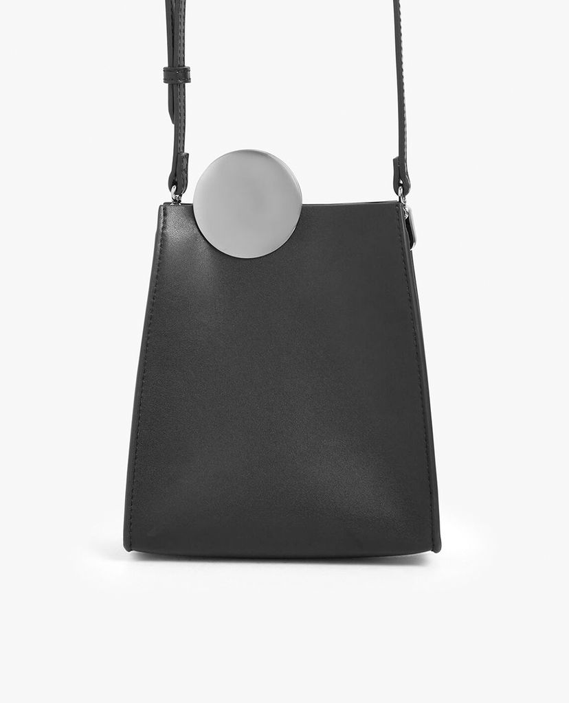 CHARLES & KEITH - Túi đeo chéo nữ hình thang Chrome Detail Leather