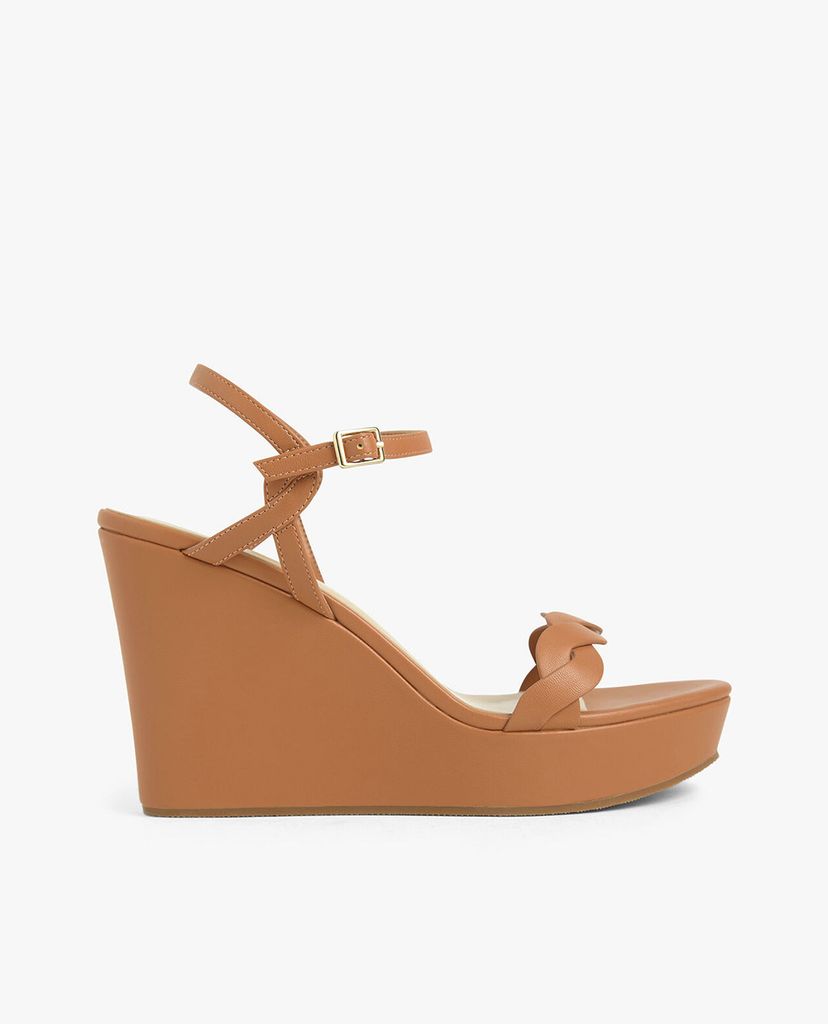 CHARLES & KEITH - Giày đế xuồng hở mũi Twist Strap Platform