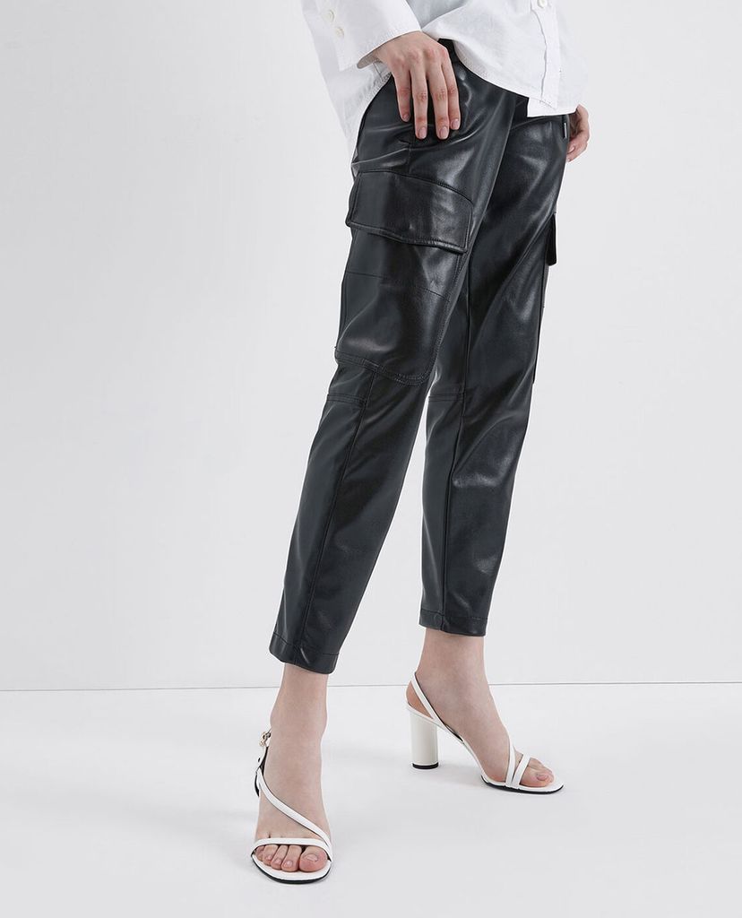 CHARLES & KEITH - Giày cao gót Asymmetric Strap Cylindrical