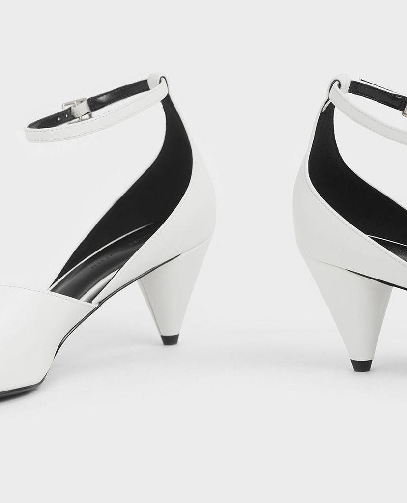 CHARLES & KEITH - Giày cao gót mũi nhọn D Orsay Cone