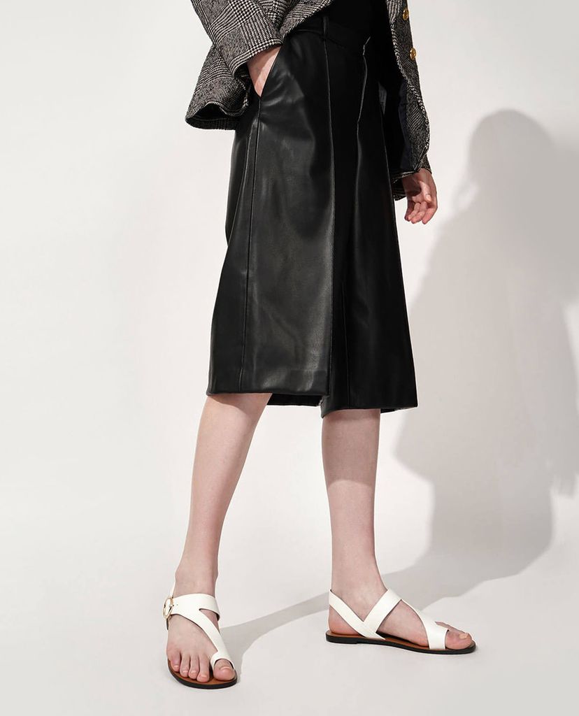 CHARLES & KEITH - Giày sandal nữ Toe Loop Asymmetric Strap