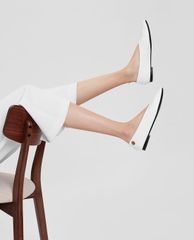 CHARLES & KEITH - Giày đế bệt nữ mũi nhọn V Topline Ballerinas