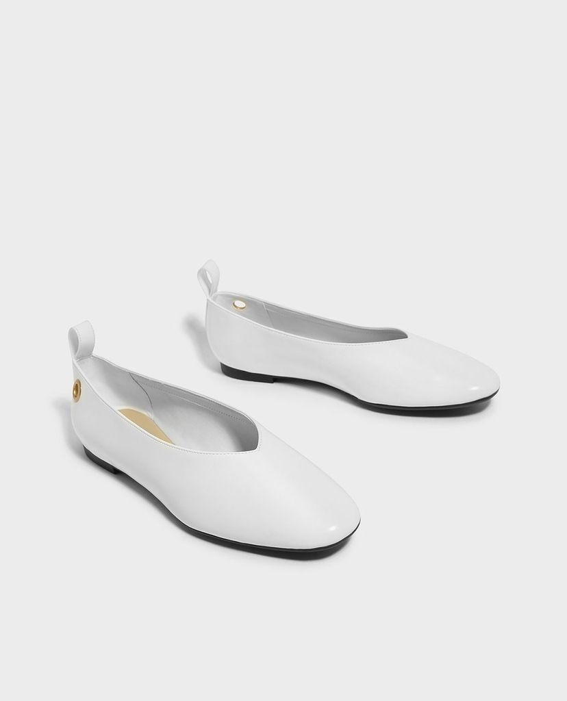 CHARLES & KEITH - Giày đế bệt nữ mũi nhọn V Topline Ballerinas