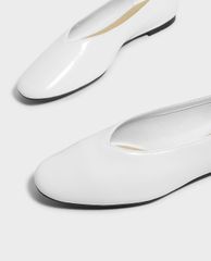 CHARLES & KEITH - Giày đế bệt nữ mũi nhọn V Topline Ballerinas