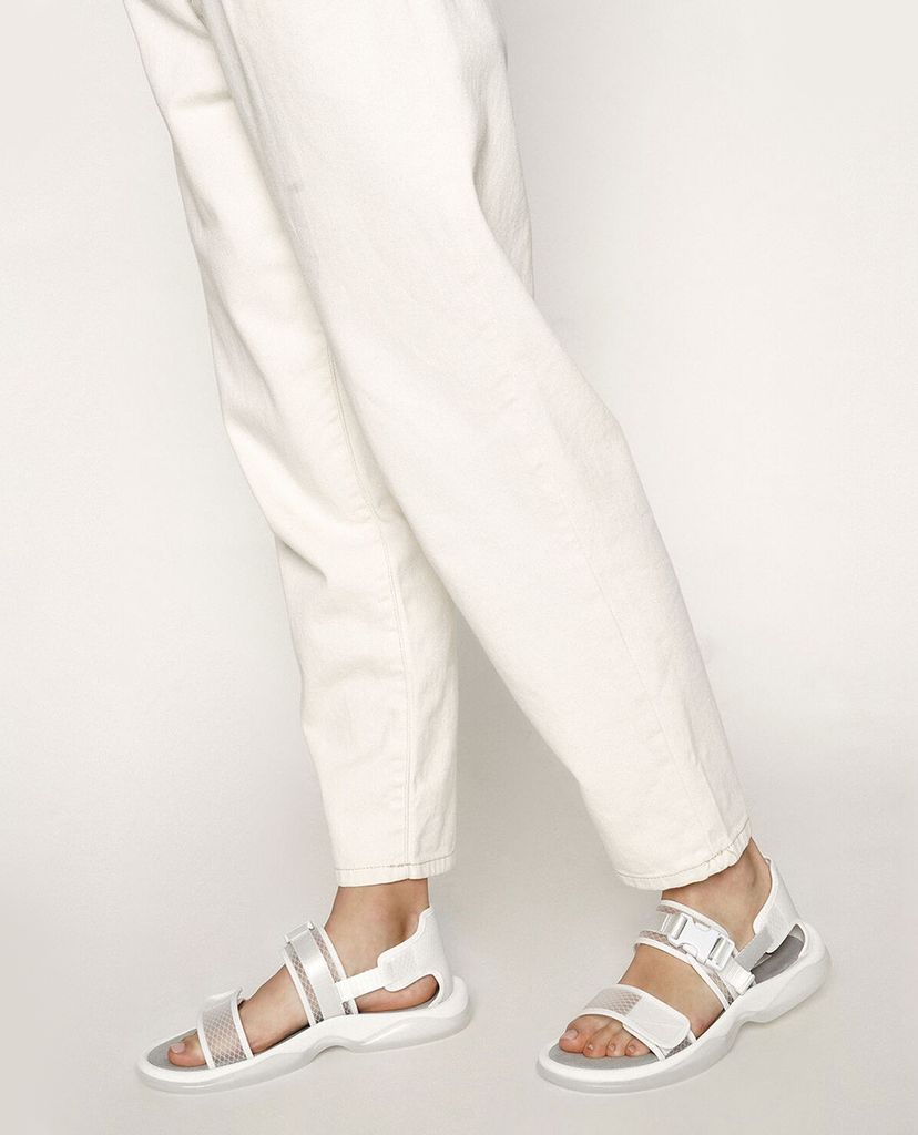 CHARLES & KEITH - Giày sandal nữ quai ngang Strappy Chunky