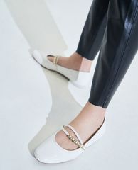 CHARLES & KEITH - Giày đế bệt nữ mũi nhọn Adore Mary Jane