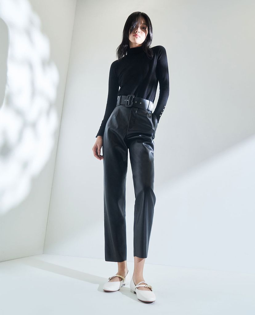 CHARLES & KEITH - Giày đế bệt nữ mũi nhọn Adore Mary Jane