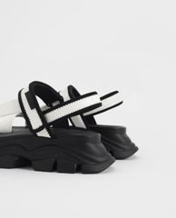 CHARLES & KEITH - Giày sandals nữ Dash Chunky