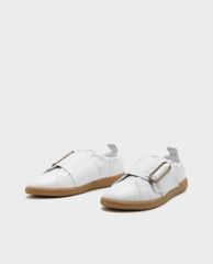 CHARLES & KEITH - Giày thể thao nữ trẻ trung phối quai ngang bảng lớn