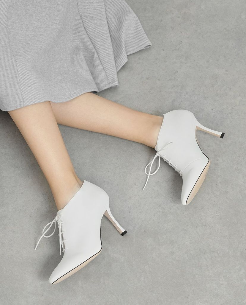 CHARLES & KEITH - Giày boots nữ cổ thấp thắt dây hiện đại