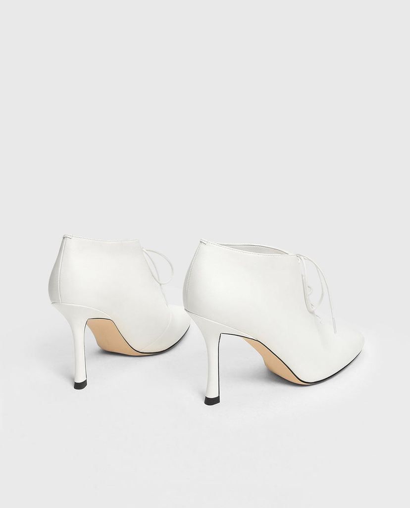 CHARLES & KEITH - Giày boots nữ cổ thấp thắt dây hiện đại