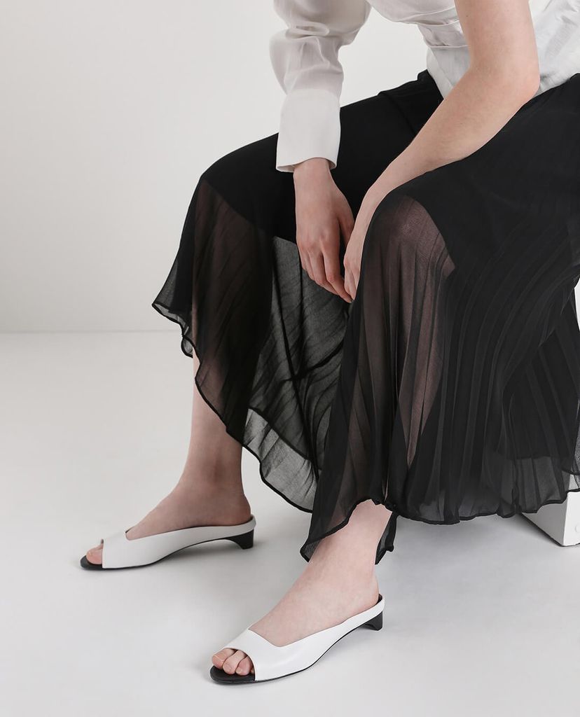 CHARLES & KEITH - Giày sandal nữ Geometric Cut Kitten
