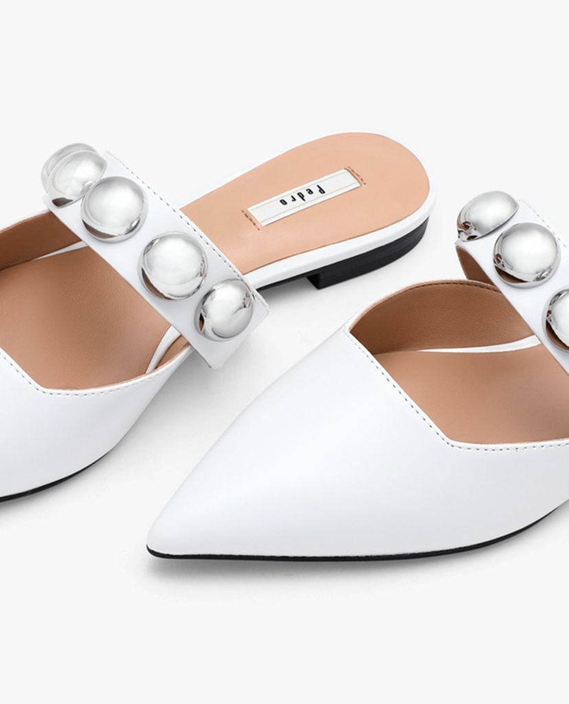 PEDRO - Giày đế bệt nữ mũi nhọn hở gót Studded Slip On