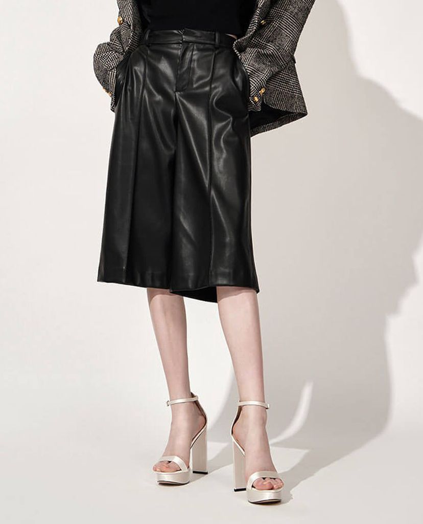 CHARLES & KEITH - Giày sandals cao gót hở mũi đế trụ Satin Platform