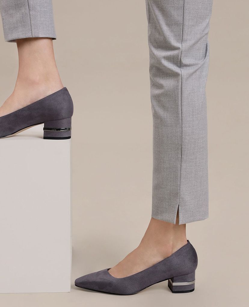 CHARLES & KEITH - Giày cao gót mũi nhọn đế vuông Metallic Accent