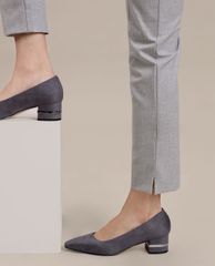 CHARLES & KEITH - Giày cao gót mũi nhọn đế vuông Metallic Accent