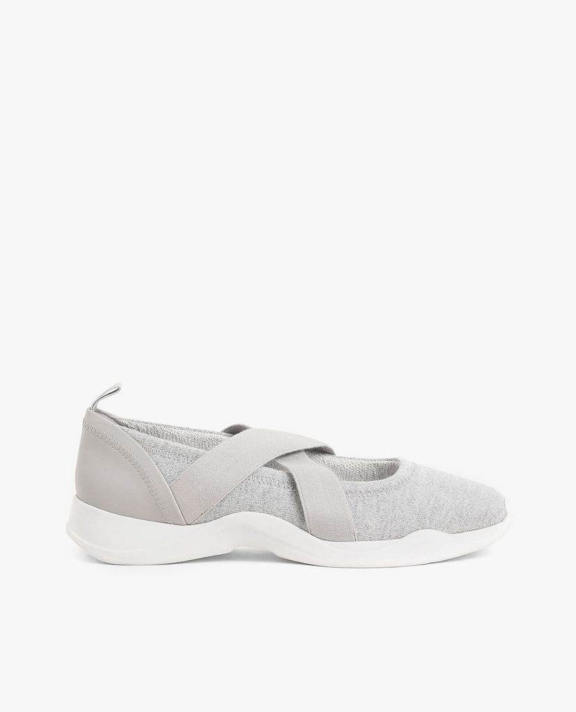CHARLES & KEITH - Giày sneaker nữ quai chéo Criss Cross Slip On