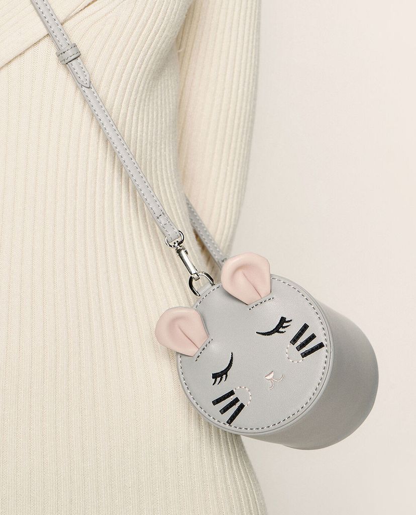 CHARLES & KEITH - Túi đeo vai hình trụ Rat Zodiac Cylindrical