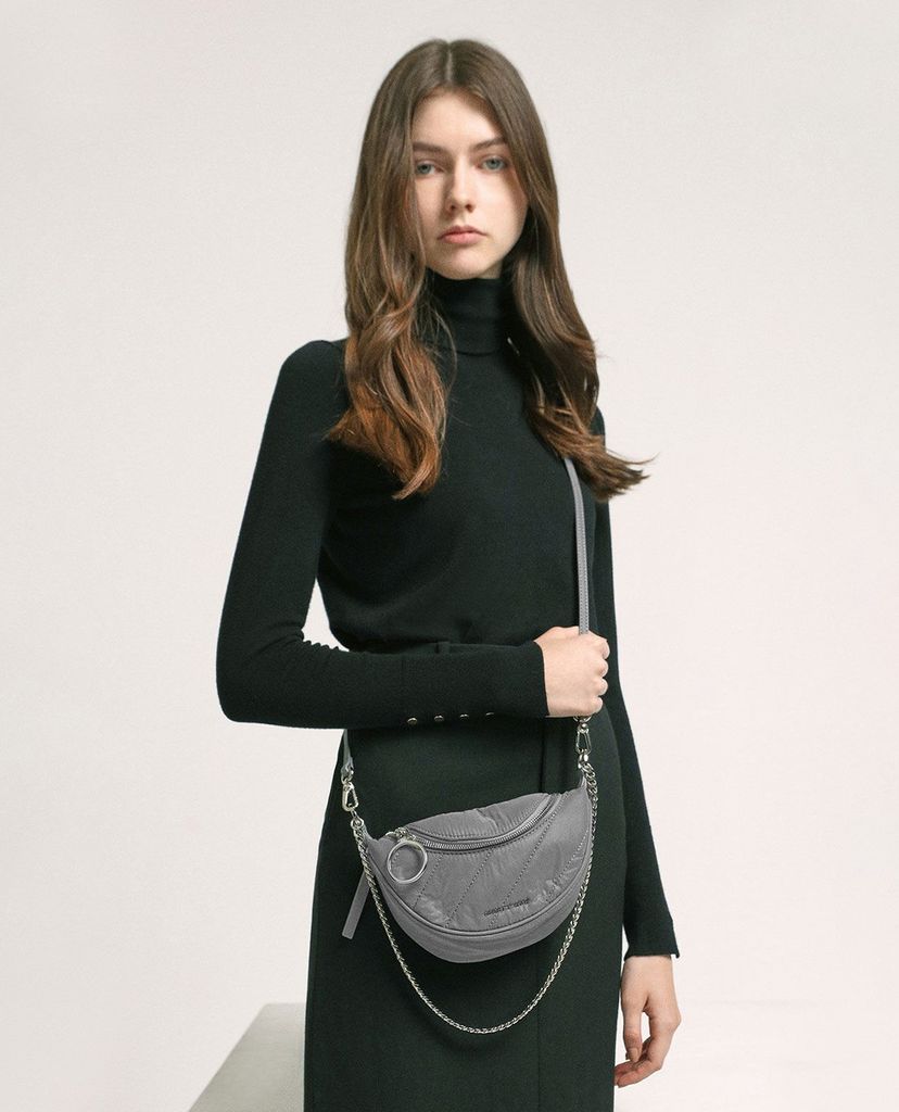 CHARLES & KEITH - Túi đeo vai yên ngựa có nếp nhăn hiệu ứng Nylon thời trang