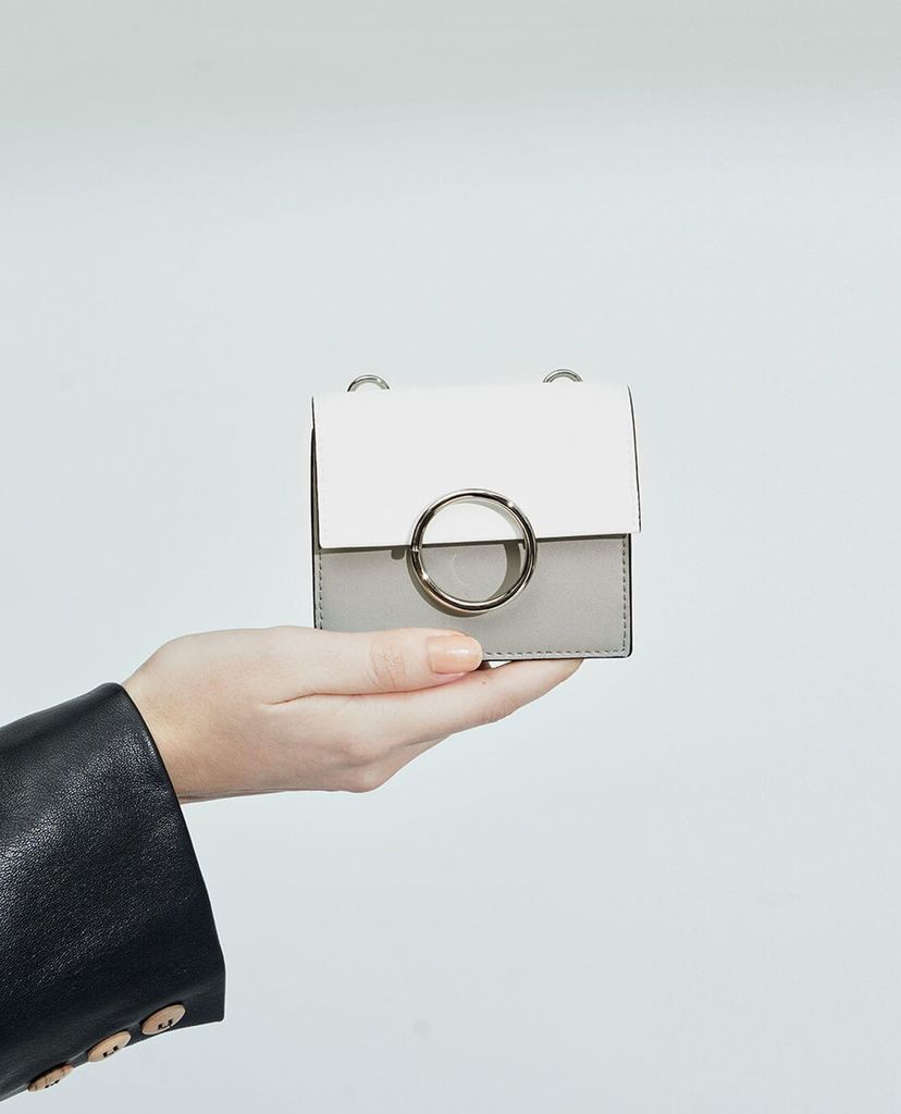 CHARLES & KEITH - Ví cầm tay nữ phom vuông Ring Detail