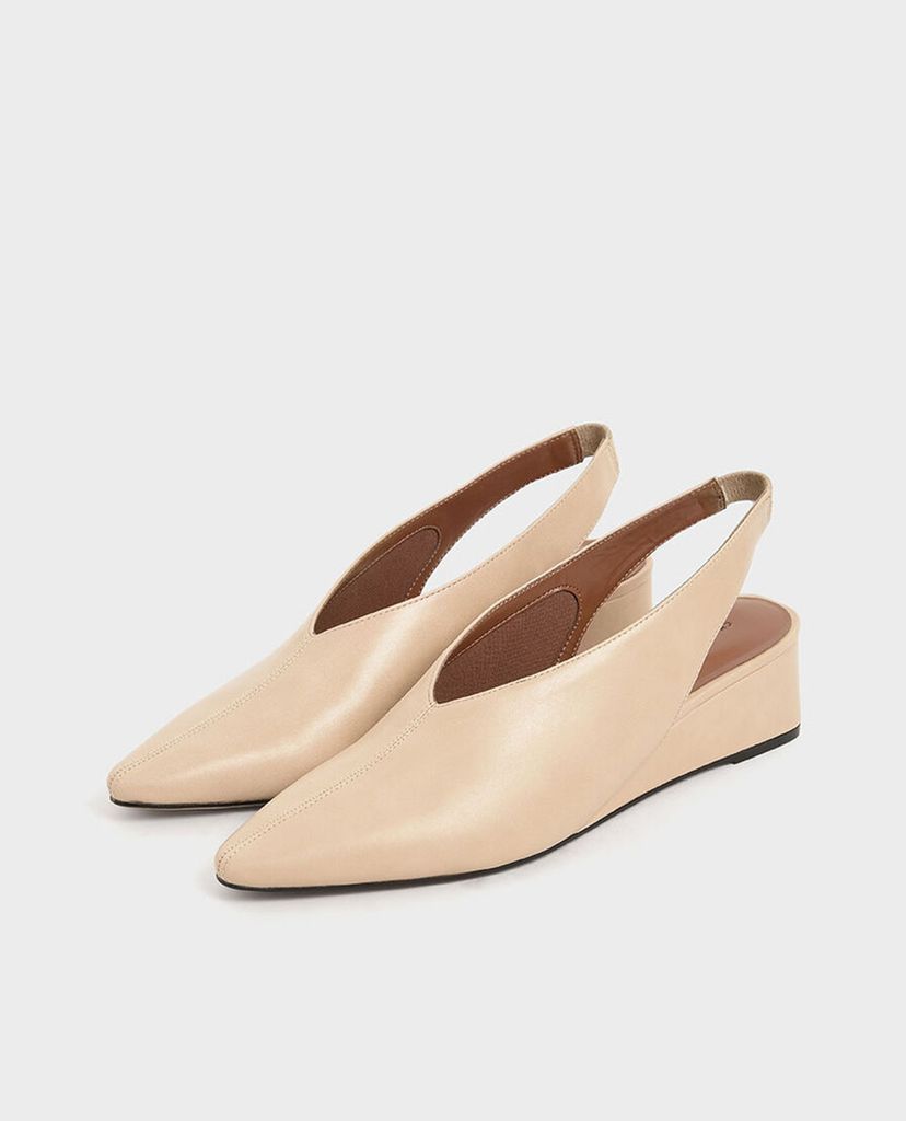 CHARLES & KEITH - Giày đế xuồng mũi nhọn V Cut Slingback
