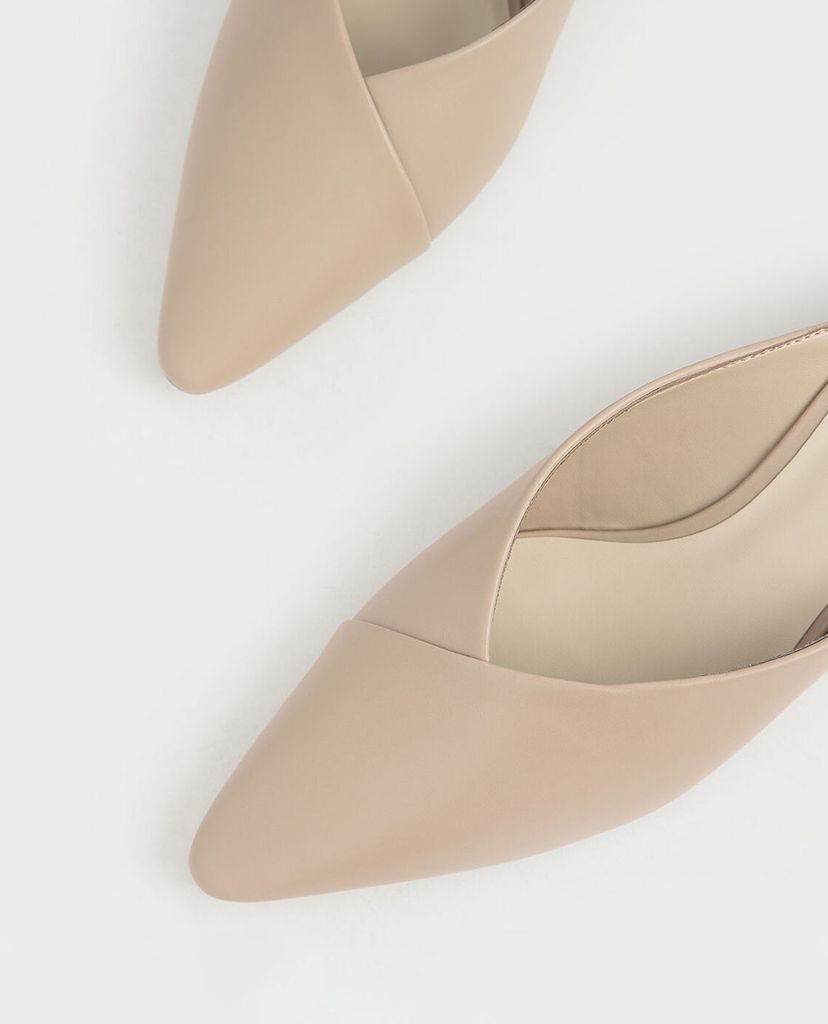 CHARLES & KEITH - Giày đế xuồng mũi nhọn Textured Pointed Toe Wedge