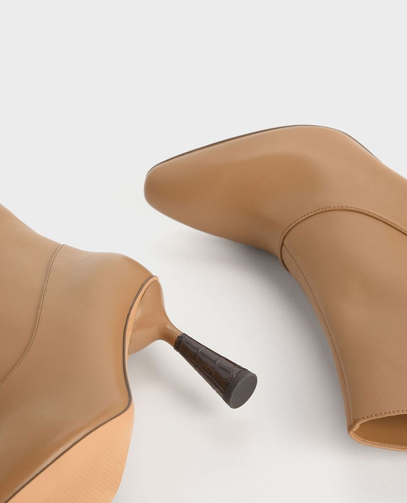 CHARLES & KEITH - Giày boots nữ mũi nhọn Croc Effect Sculptural