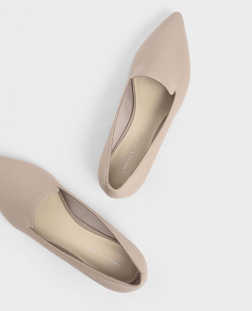 CHARLES & KEITH - Giày đế bệt nữ mũi nhọn Pointed Toe