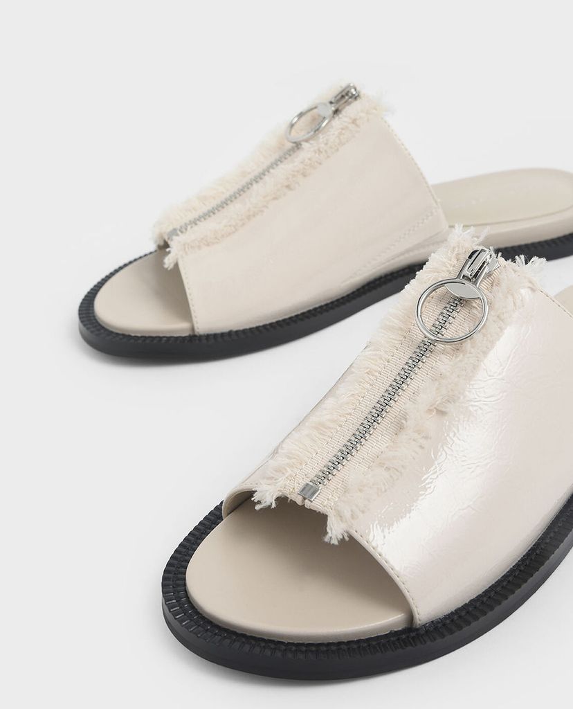 CHARLES & KEITH - Giày sandal nữ phối zip Wrinkled Patent