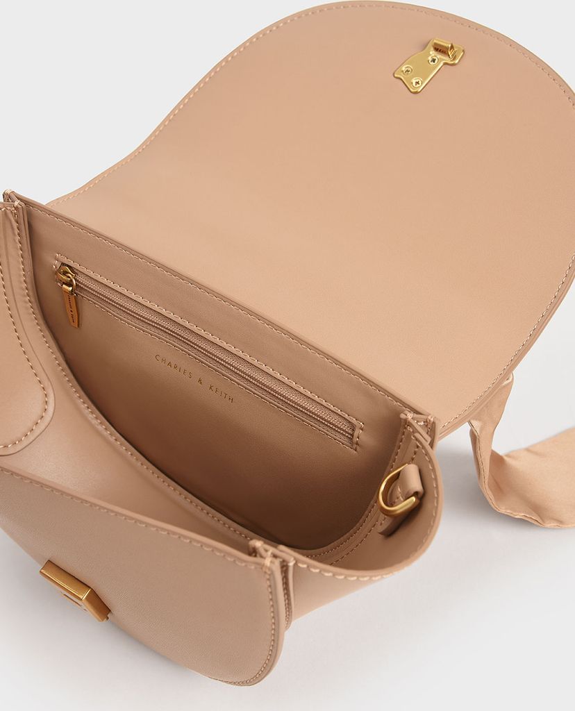 CHARLES & KEITH - Túi xách tay nữ hình bán nguyệt Satin Pleated Scarf