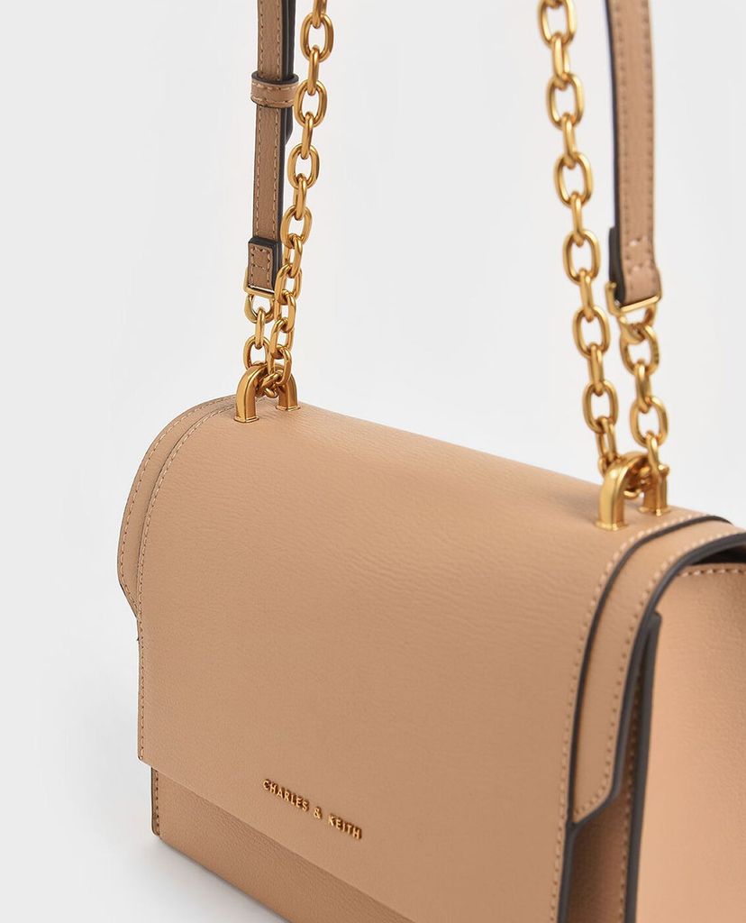 CHARLES & KEITH - Túi đeo chéo nữ hình chữ nhật Chain Handle