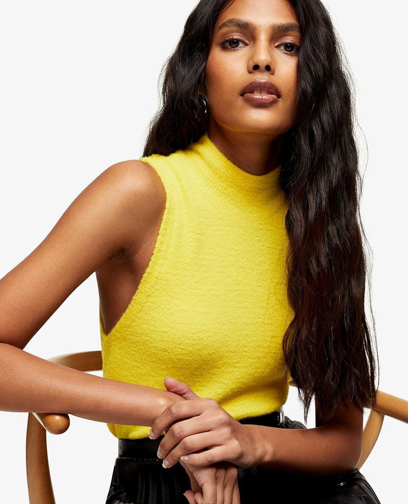 TOPSHOP - Áo ba lỗ nữ cổ cao phom ôm Yellow Fluffy Funnel Neck Knitted