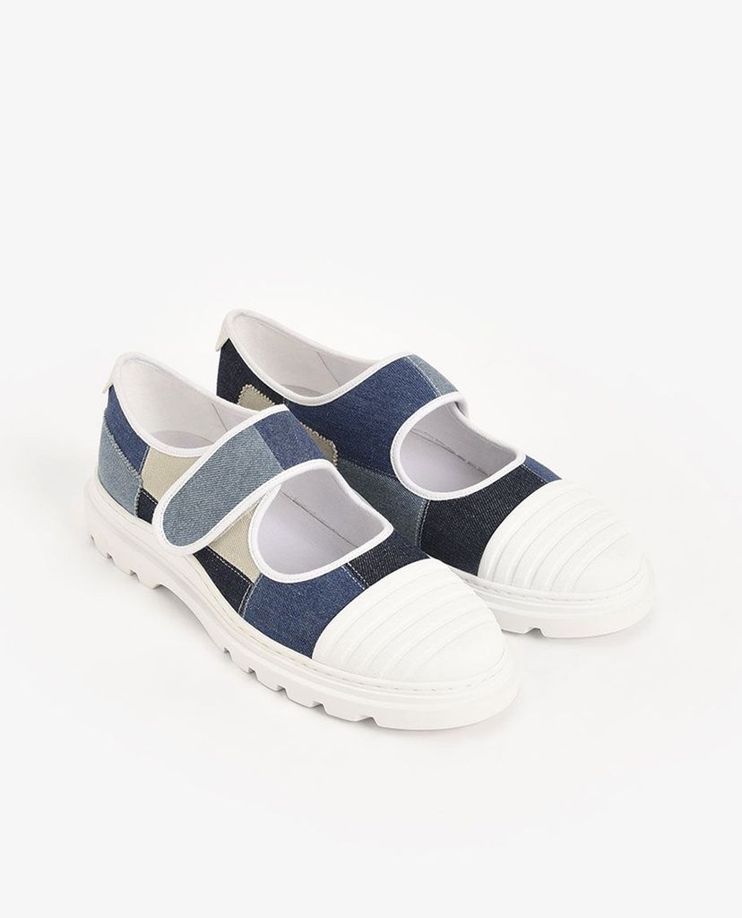 CHARLES & KEITH - Giày đế bệt nữ mũi tròn nữ tính