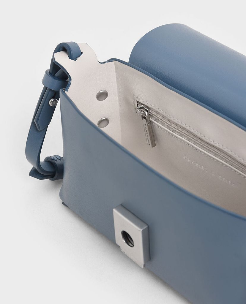 CHARLES & KEITH - Túi đeo chéo chữ nhật Mini Reversible Front Flap