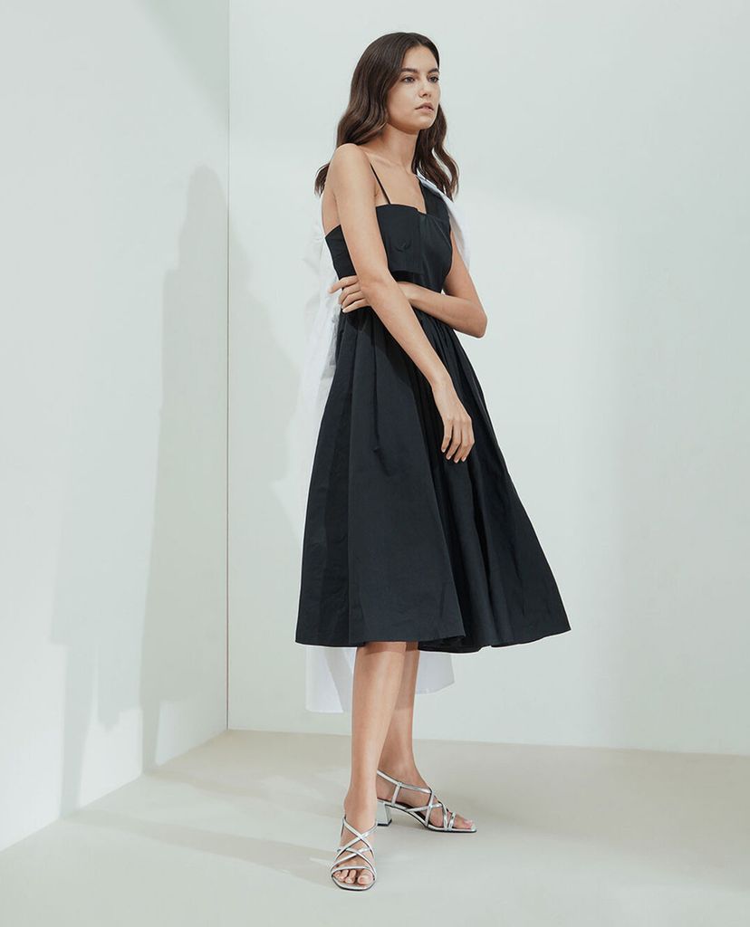 CHARLES & KEITH - Giày sandal cao gót Metallic Criss Cross Block