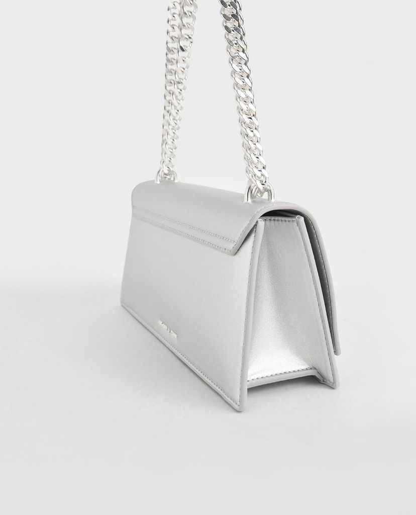 CHARLES & KEITH - Túi đeo vai nữ phom chữ nhật Chain Strap Trapeze