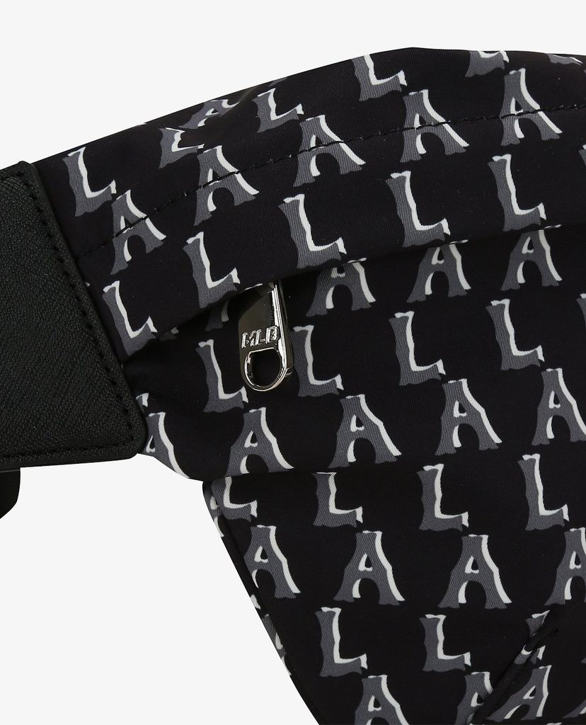 MLB - Túi đeo chéo cá tính Monogram Hip Sac