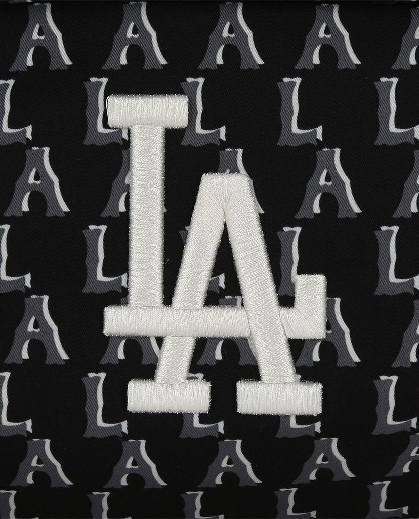 MLB - Túi đeo chéo cá tính Monogram Hip Sac