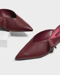 CHARLES & KEITH - Giày đế xuồng mũi nhọn Ruffle Detail Low Wedge