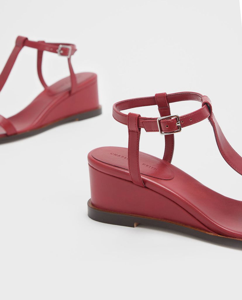 CHARLES & KEITH - Giày đế xuồng T Bar Wedges