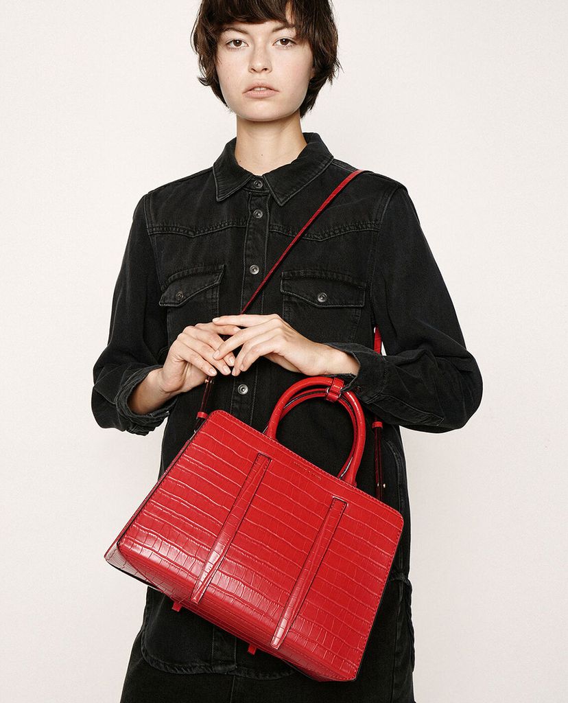 CHARLES & KEITH - Túi xách tay hình thang Large Laser Cut