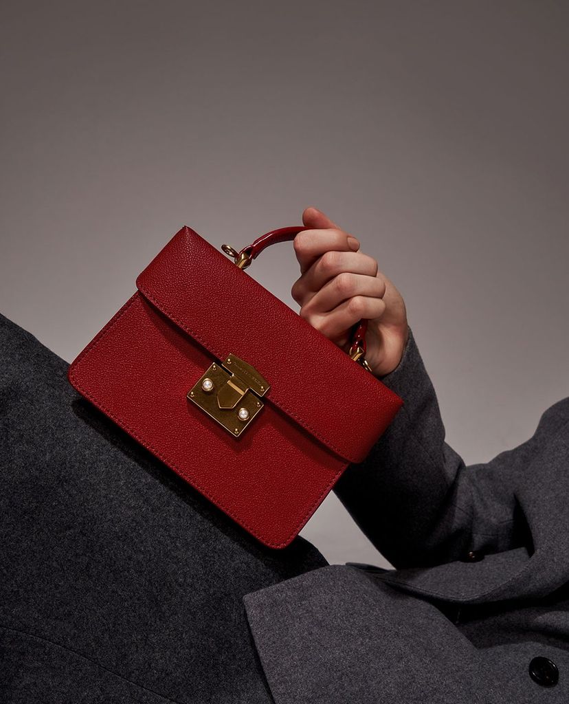 CHARLES & KEITH - Túi đeo vai phom chữ nhật Croc Effect Chain Shoulder