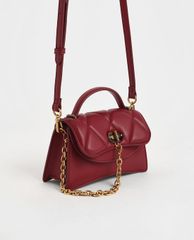CHARLES & KEITH - Túi xách nữ nắp gập chần bông Padded Chain Link