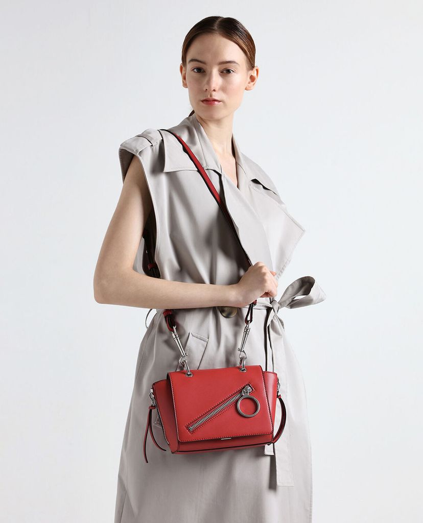 CHARLES & KEITH - Túi đeo vai Zip Pocket Trapeze