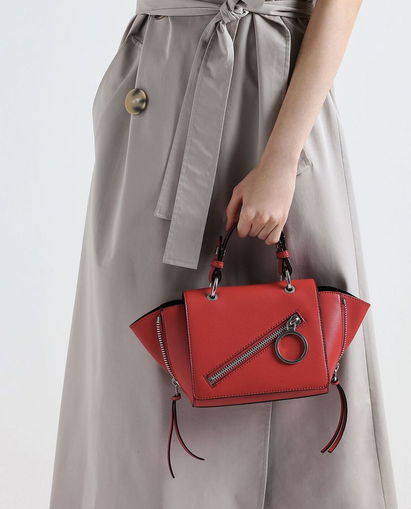 CHARLES & KEITH - Túi đeo vai Zip Pocket Trapeze