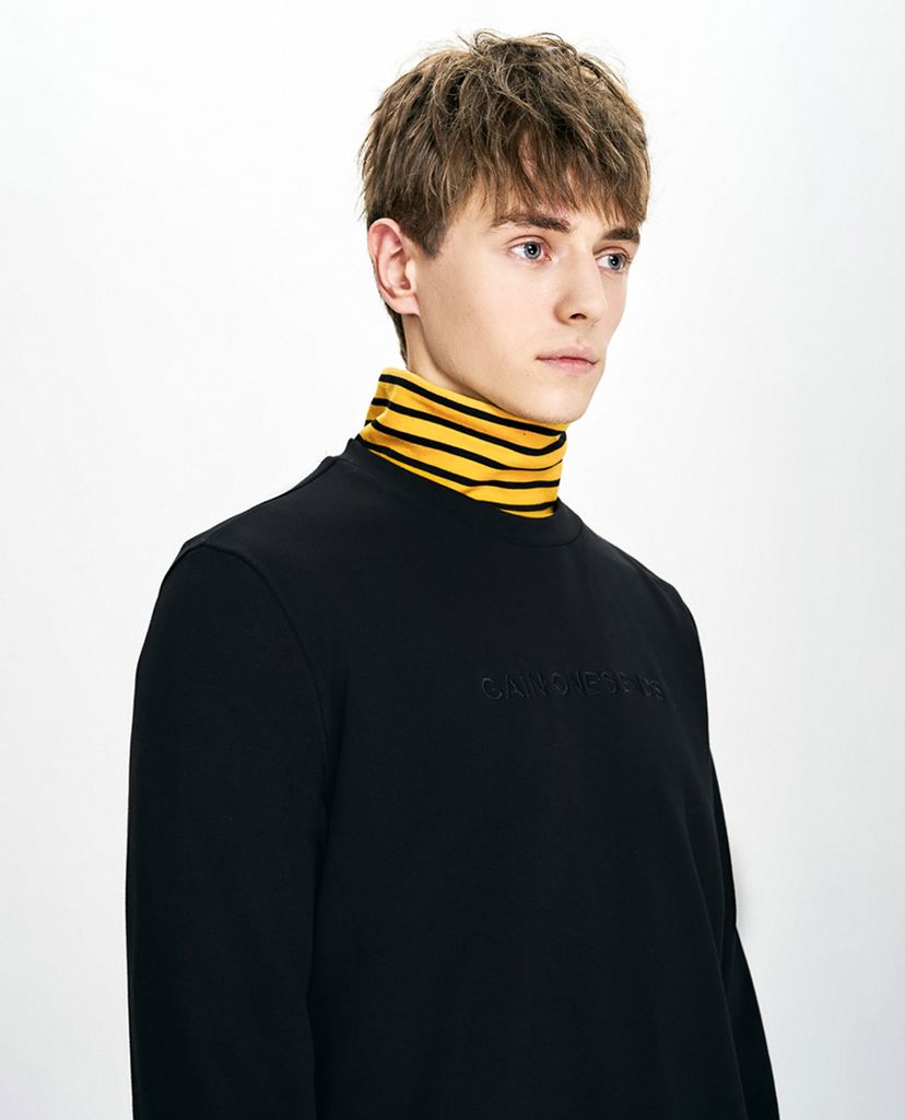 TRENDIANO - Áo sweater nam tay dài thêu chữ Tide Digital Portrait